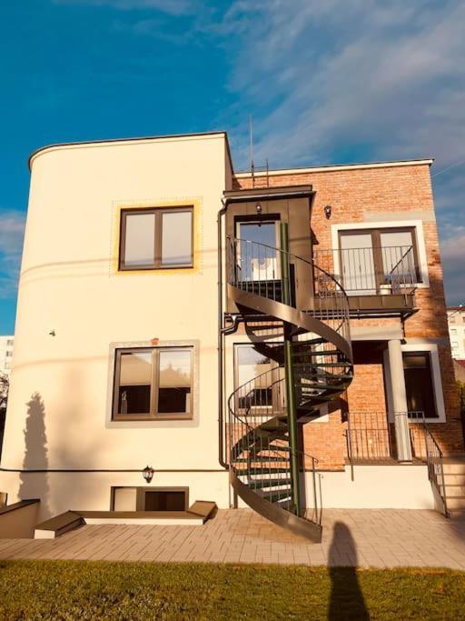 Dvojizbovy Apartman V Blizskom Centre Bardejova Esterno foto